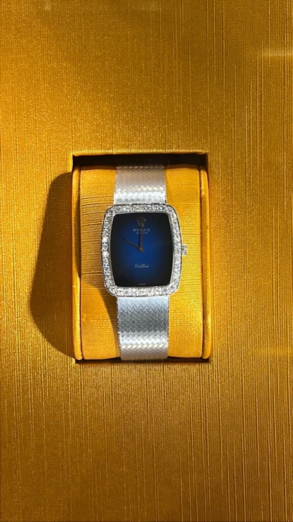Rolex Cellini Integrated Bracelet Diamond Bezel Blue vignette Dial