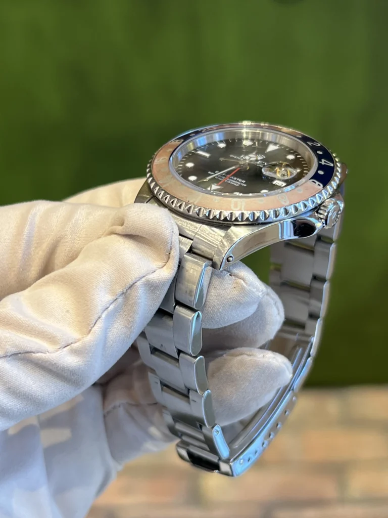 Rolex GMT Oyster Bracelet Pepsi Bezel Black Dial